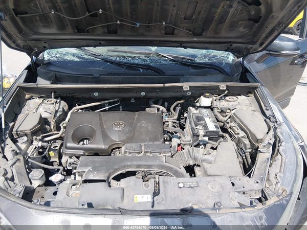 2019 TOYOTA RAV4 XLE — I10