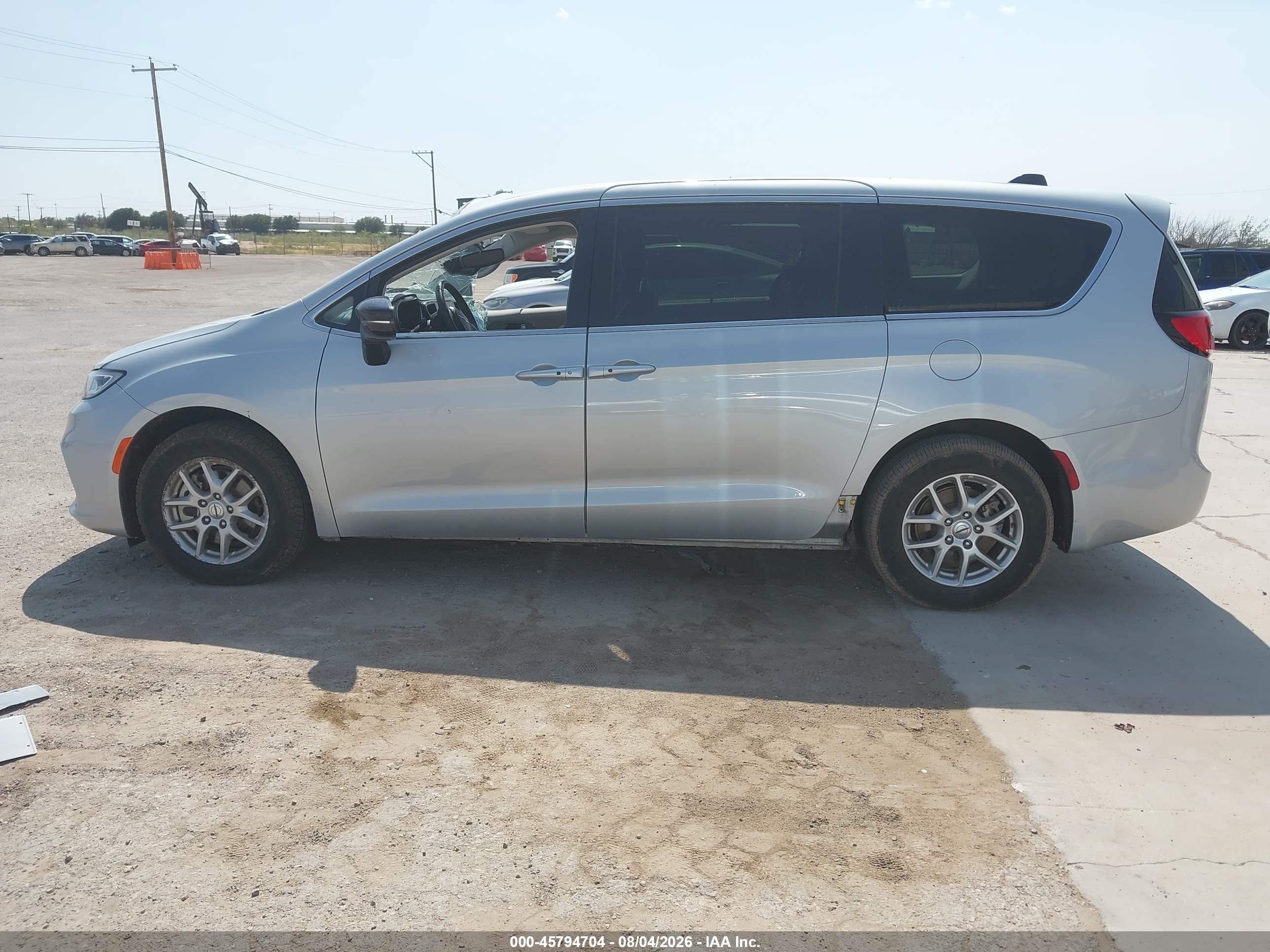2024 CHRYSLER PACIFICA TOURING L