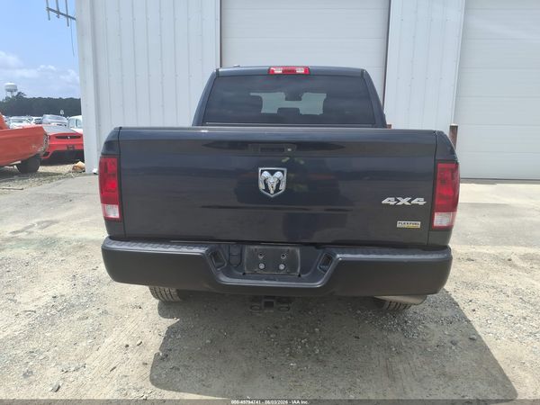 2018 RAM 1500 ST