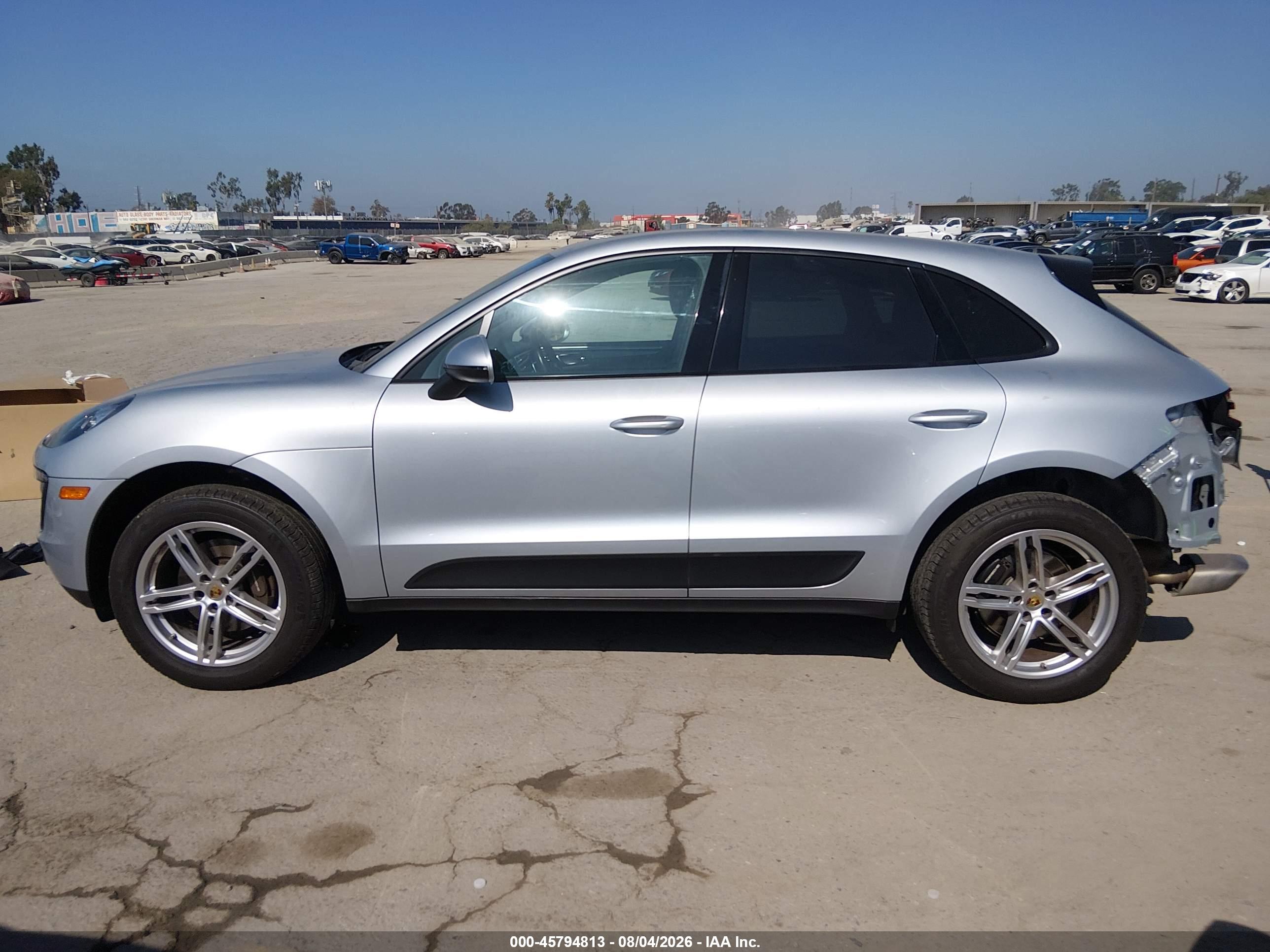 2018 PORSCHE MACAN