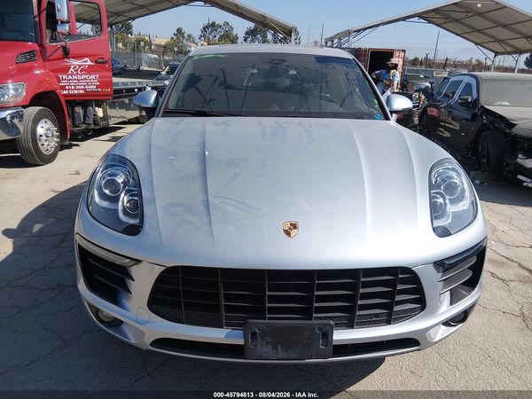 2018 PORSCHE MACAN
