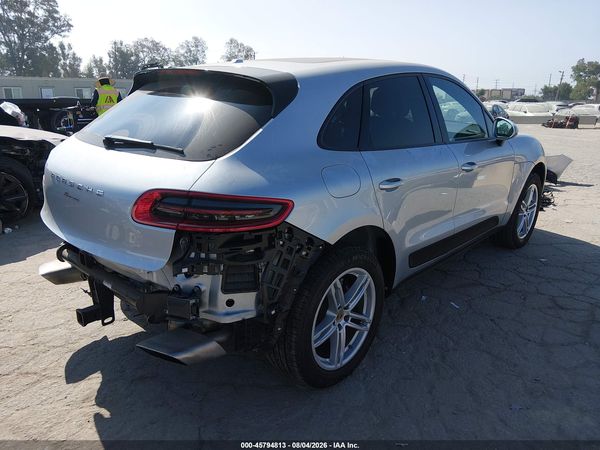 2018 PORSCHE MACAN