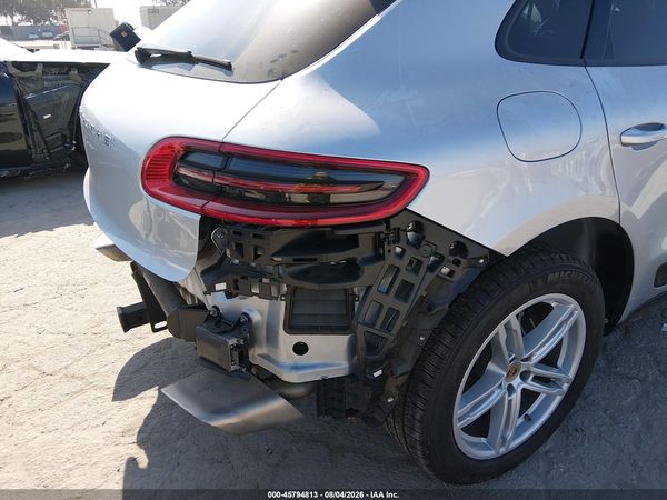 2018 PORSCHE MACAN