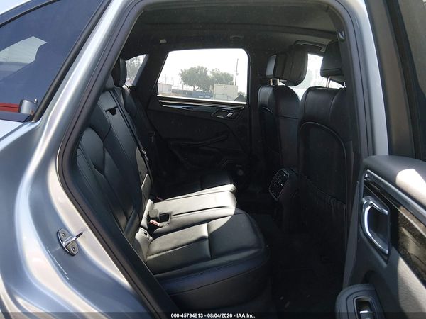 2018 PORSCHE MACAN