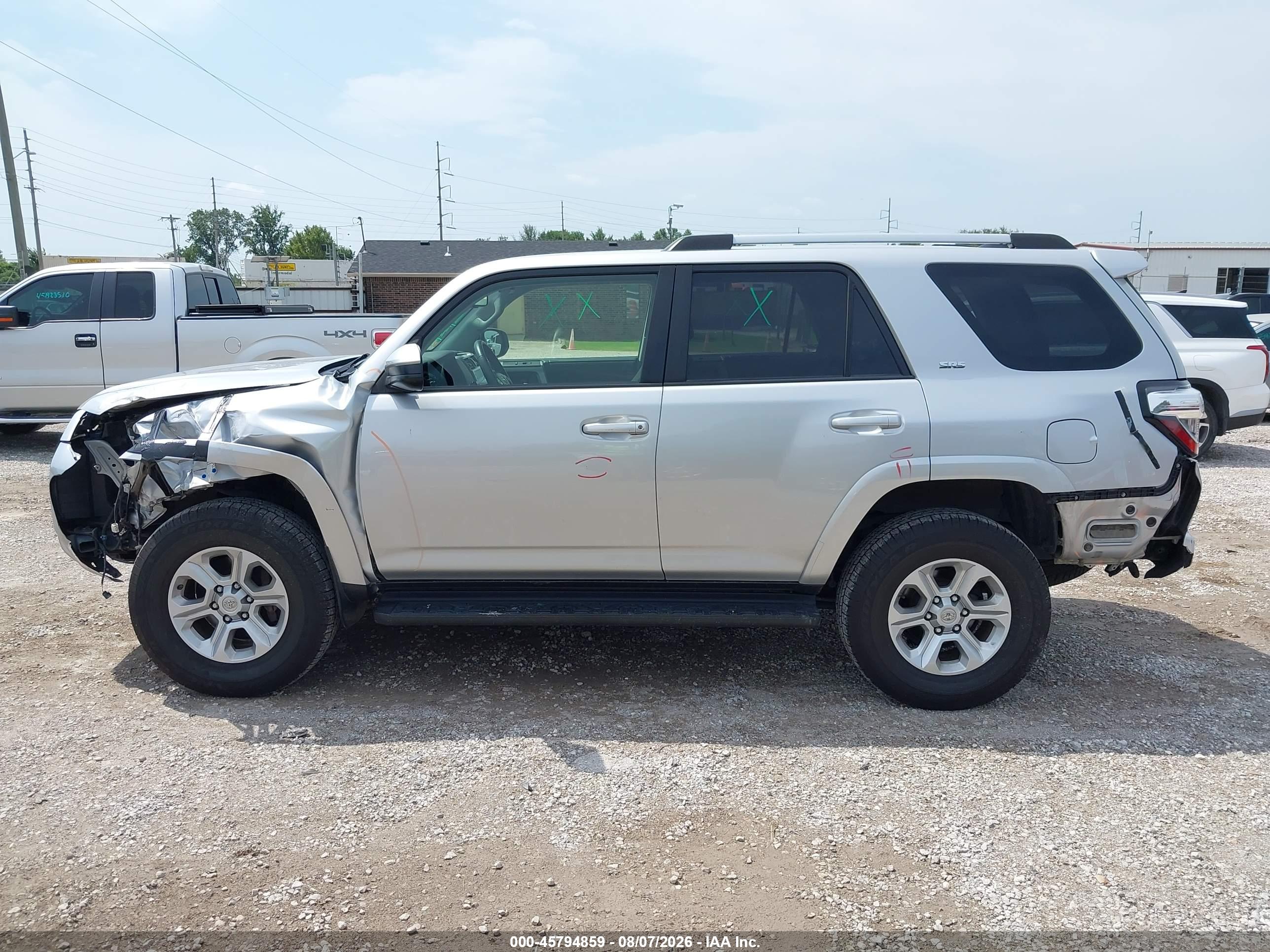 2021 TOYOTA 4RUNNER SR5