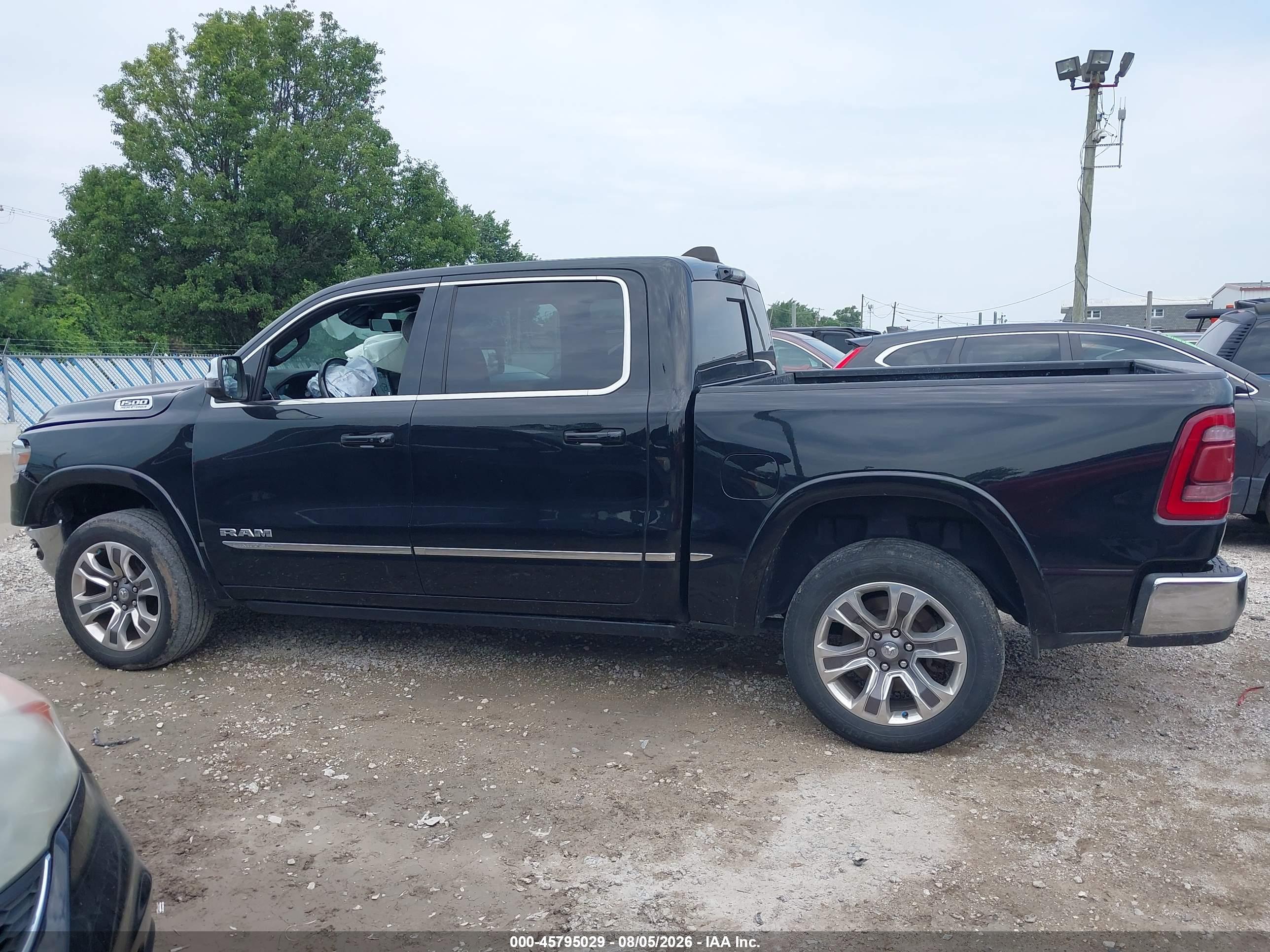 2023 RAM 1500 LIMITED  4X4 5'7 BOX