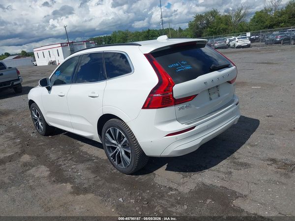 2022 VOLVO XC60 B5 MOMENTUM
