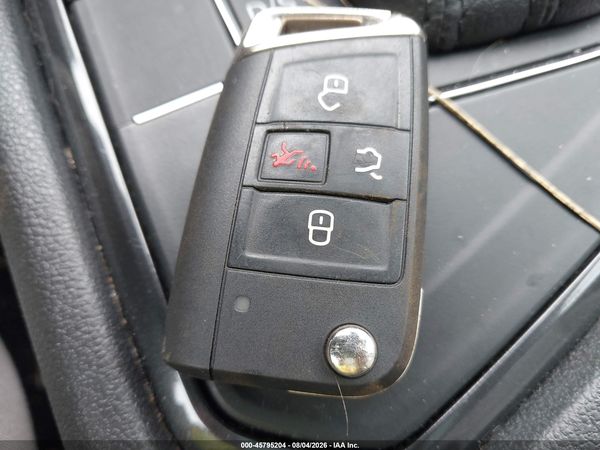 2018 VOLKSWAGEN TIGUAN 2.0T SE/2.0T SEL — I11