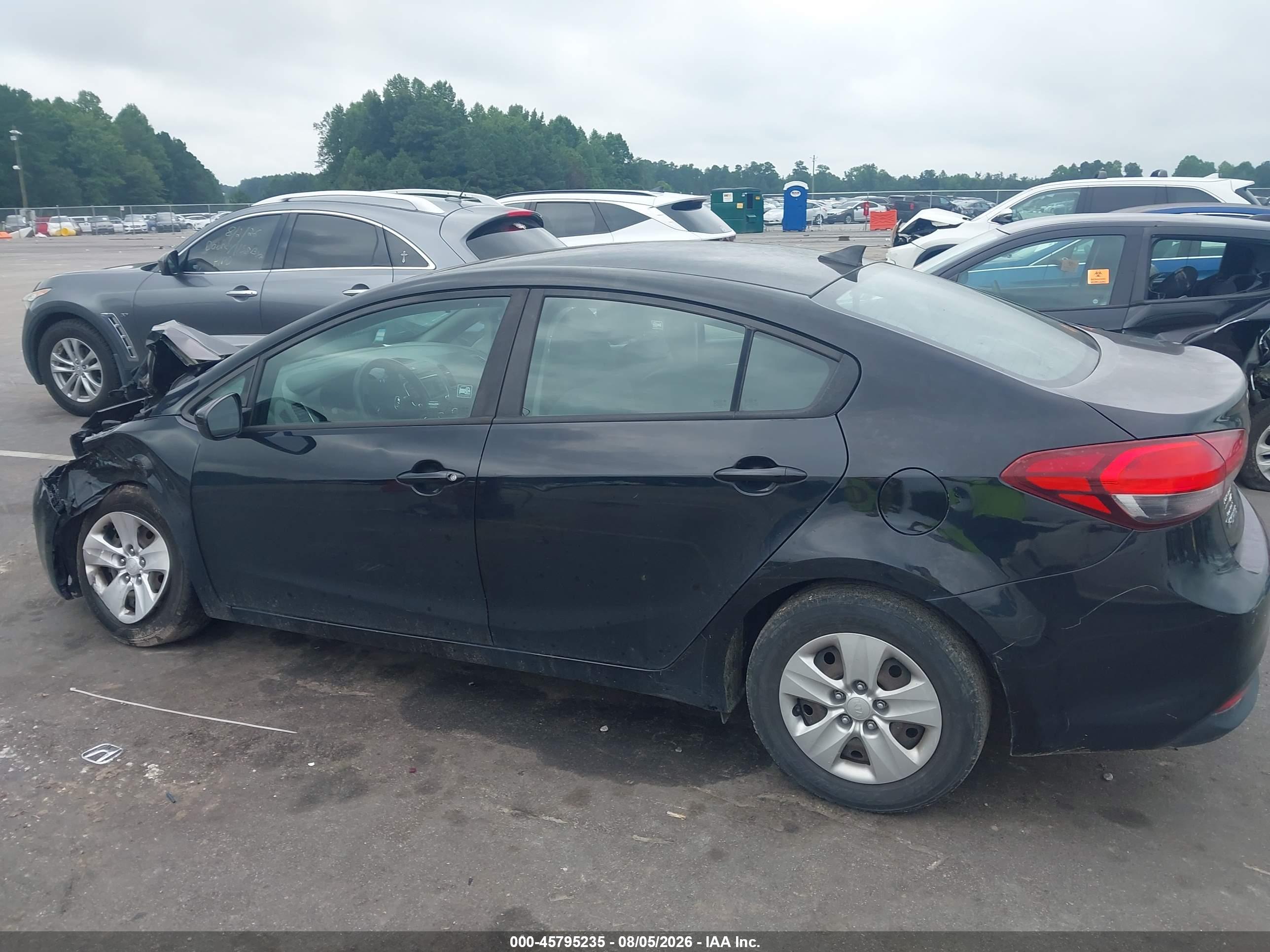 2017 KIA FORTE LX