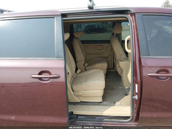 2016 KIA SEDONA LX