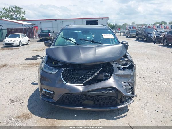 2022 CHRYSLER PACIFICA TOURING L — I115