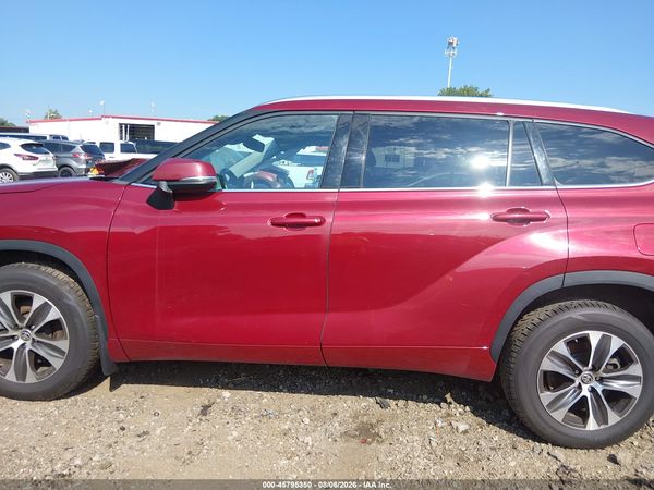 2021 TOYOTA HIGHLANDER XLE