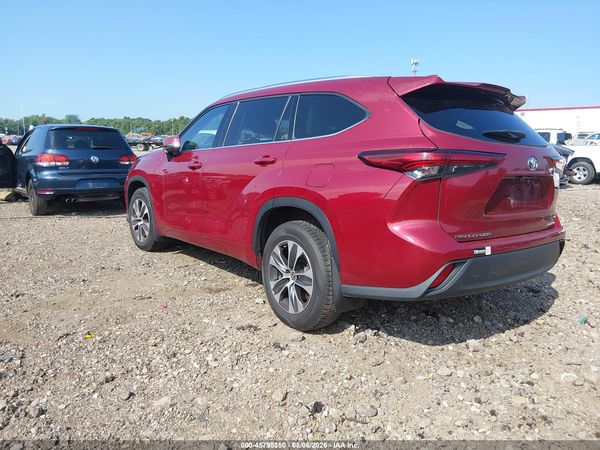 2021 TOYOTA HIGHLANDER XLE