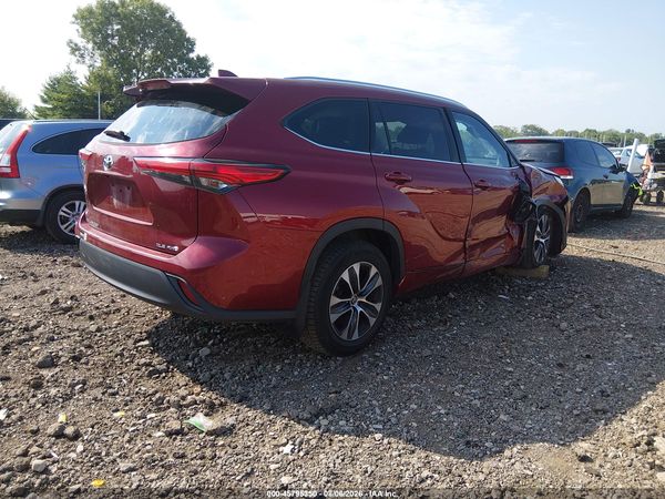 2021 TOYOTA HIGHLANDER XLE