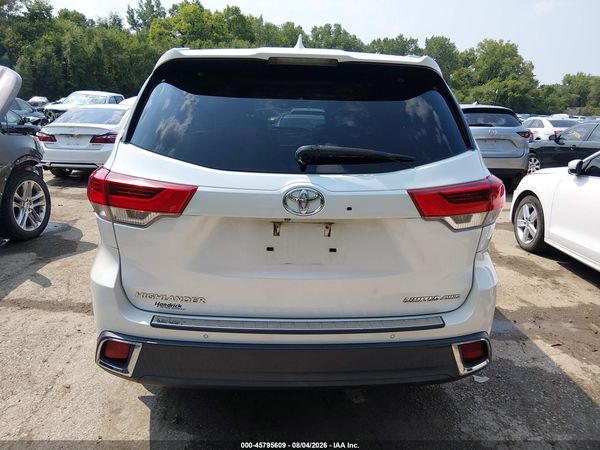 2017 TOYOTA HIGHLANDER LIMITED PLATINUM