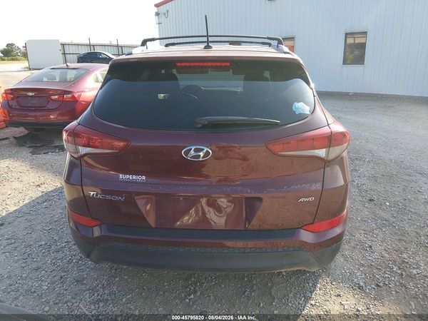2016 HYUNDAI TUCSON SE