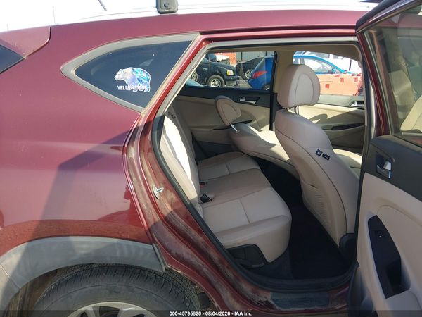2016 HYUNDAI TUCSON SE