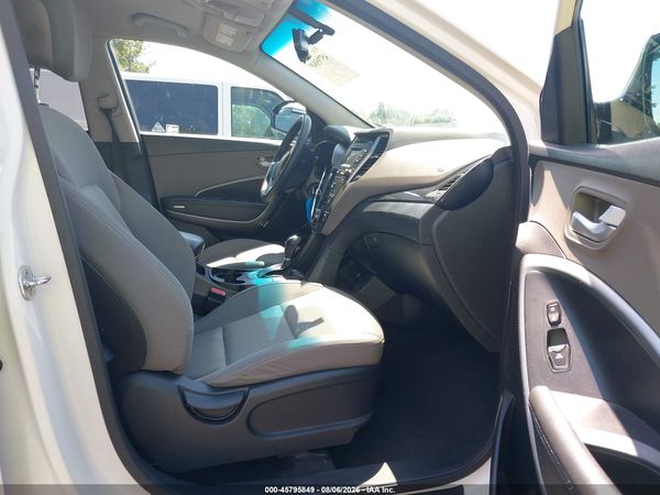 2016 HYUNDAI SANTA FE SE