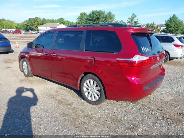 2015 TOYOTA SIENNA