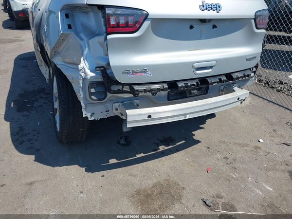 2024 JEEP COMPASS LATITUDE LUX FWD