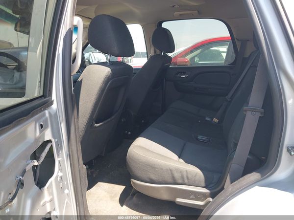 2013 CHEVROLET TAHOE LS — I8