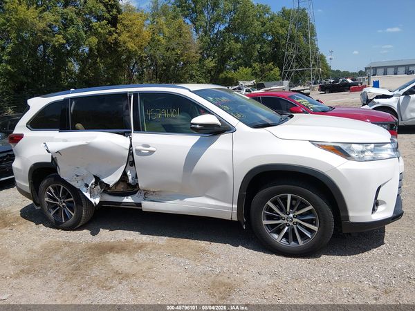 2018 TOYOTA HIGHLANDER XLE