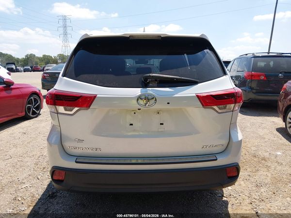 2018 TOYOTA HIGHLANDER XLE
