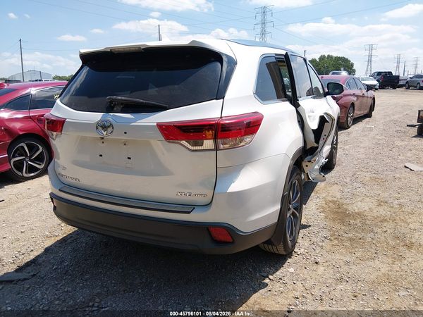 2018 TOYOTA HIGHLANDER XLE