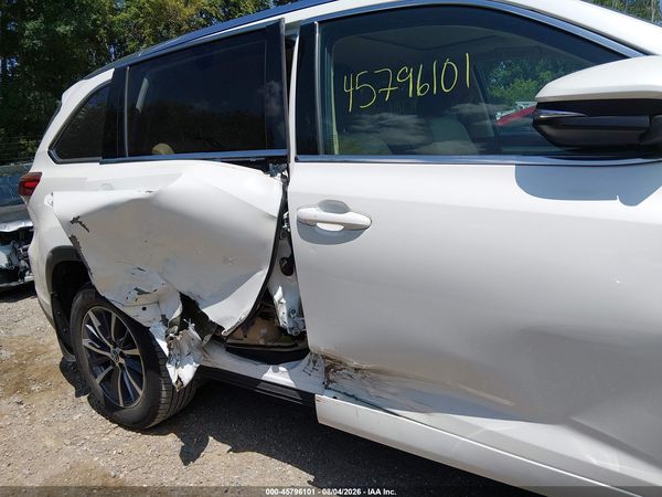2018 TOYOTA HIGHLANDER XLE