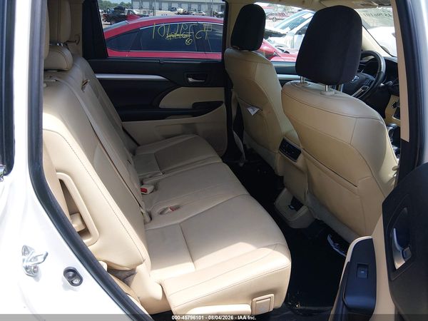2018 TOYOTA HIGHLANDER XLE