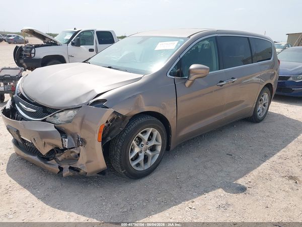 2018 CHRYSLER PACIFICA TOURING PLUS — I2