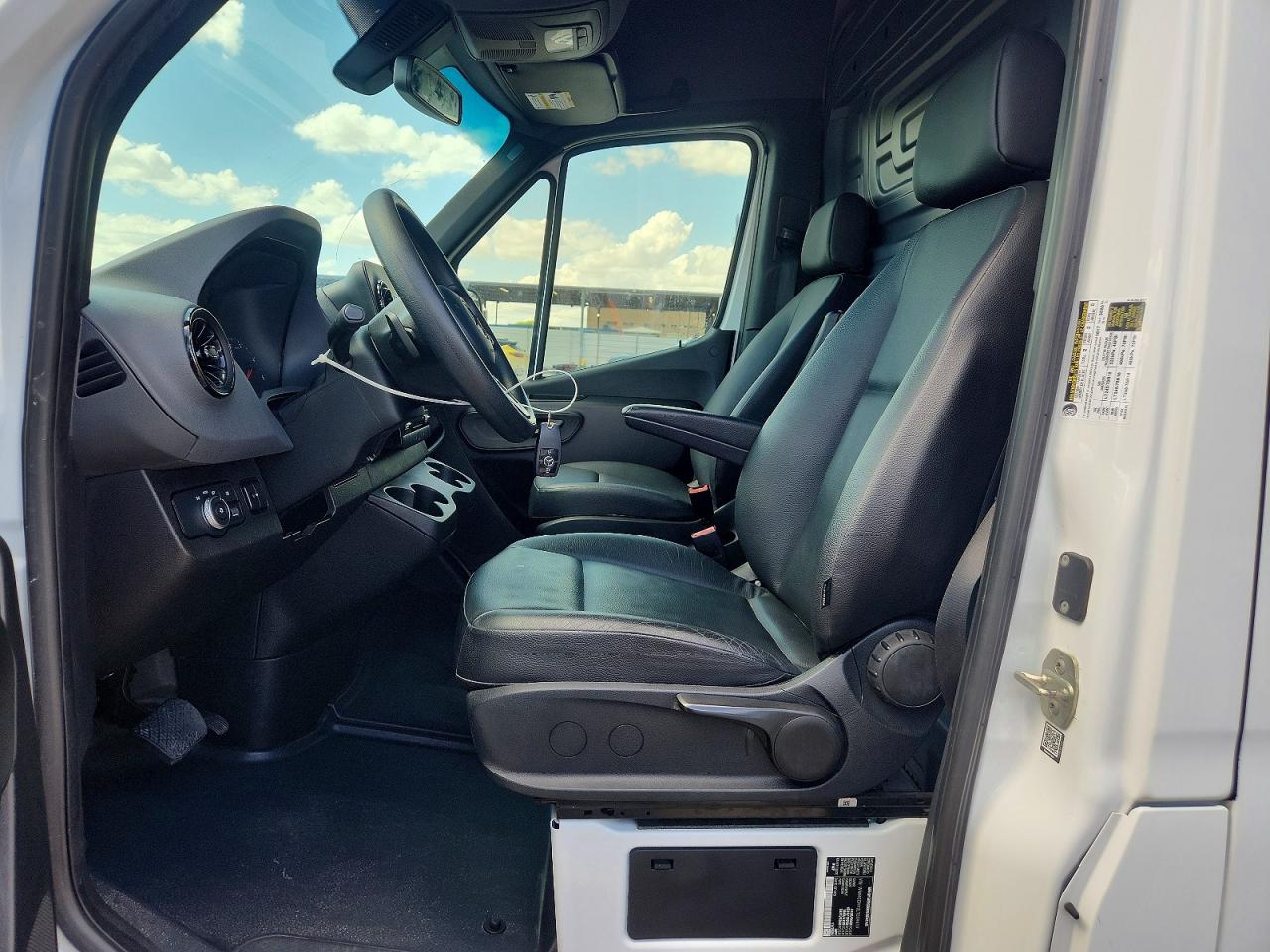 2020 MERCEDES-BENZ SPRINTER 907 (VS30)