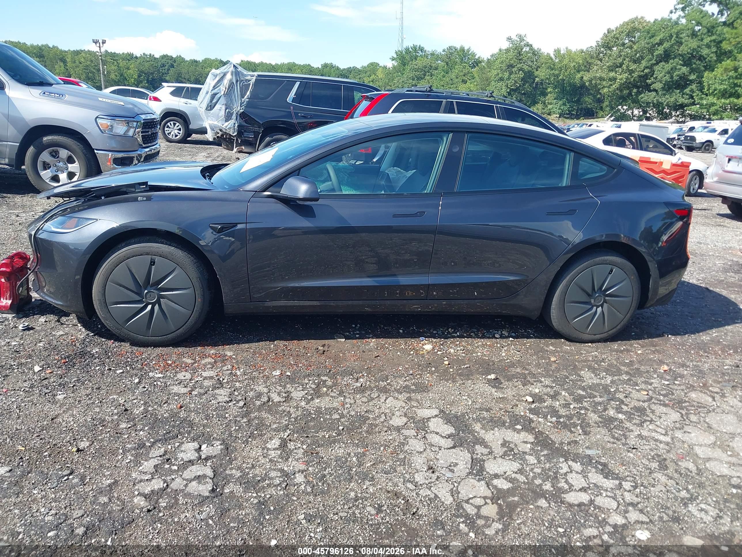 2026 TESLA MODEL 3