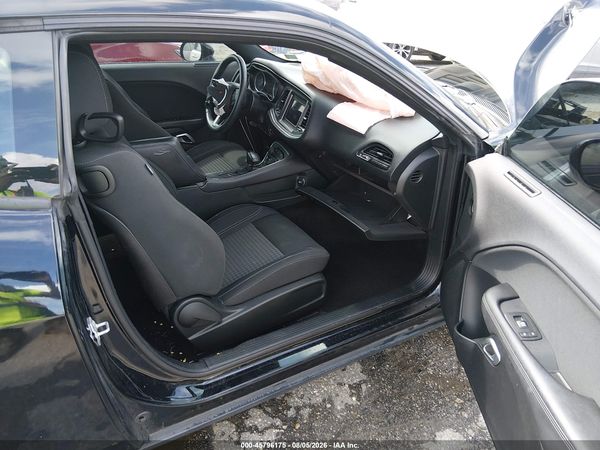 2018 DODGE CHALLENGER SXT
