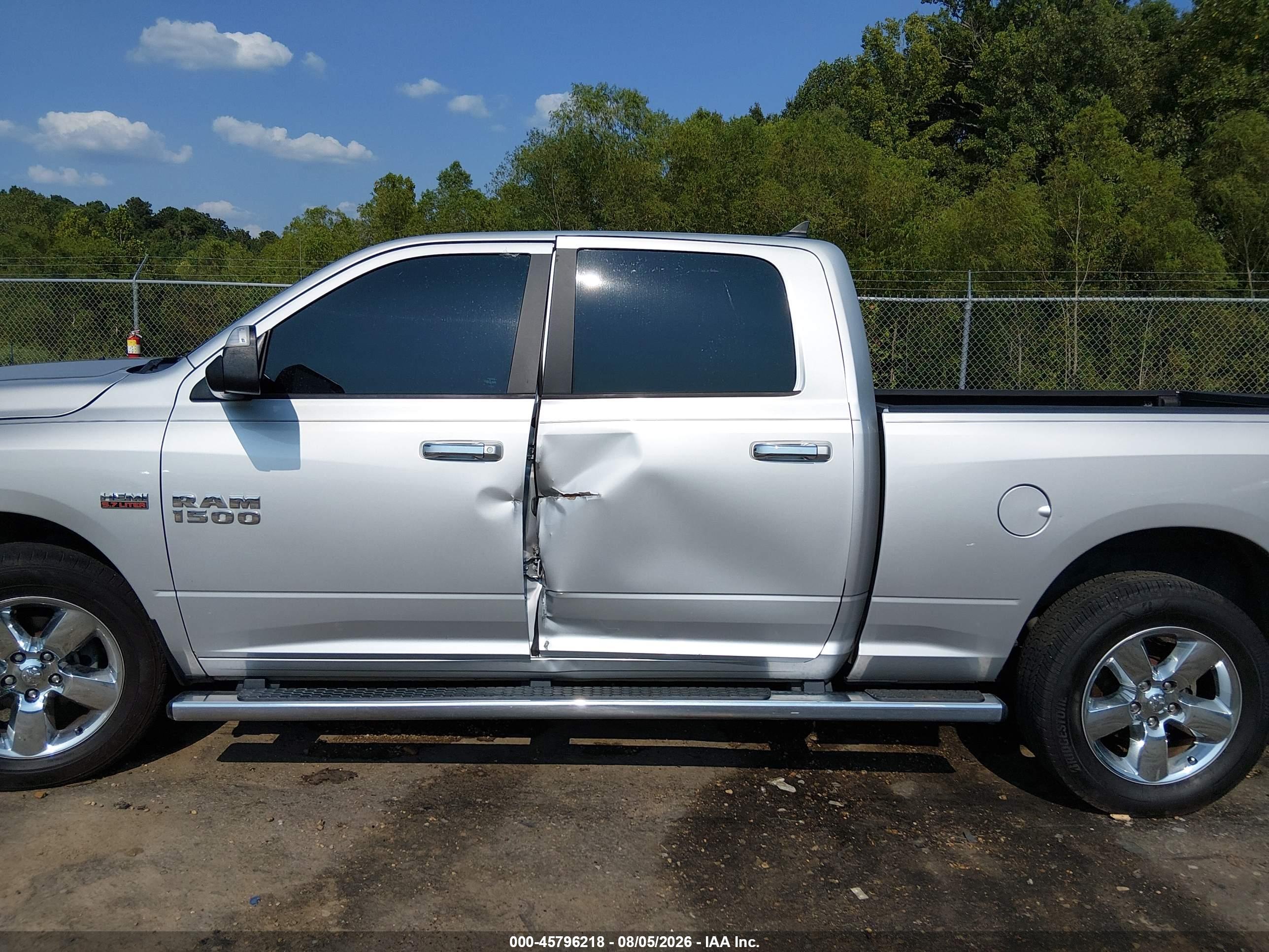 2017 RAM 1500 BIG HORN  4X4 6'4 BOX