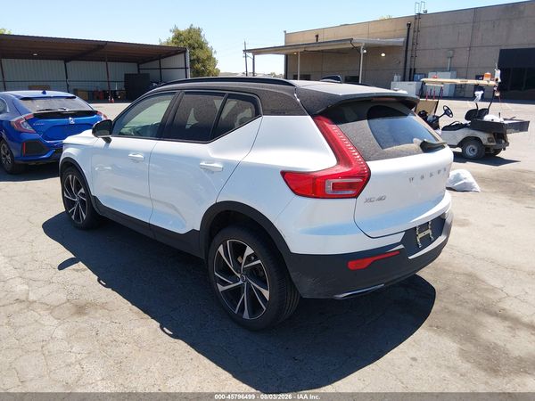 2019 VOLVO XC40 T5 R-DESIGN