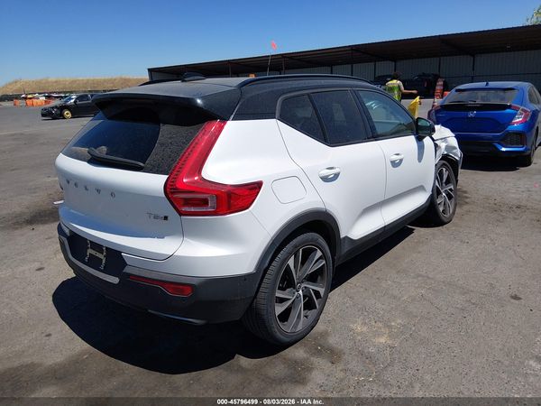 2019 VOLVO XC40 T5 R-DESIGN