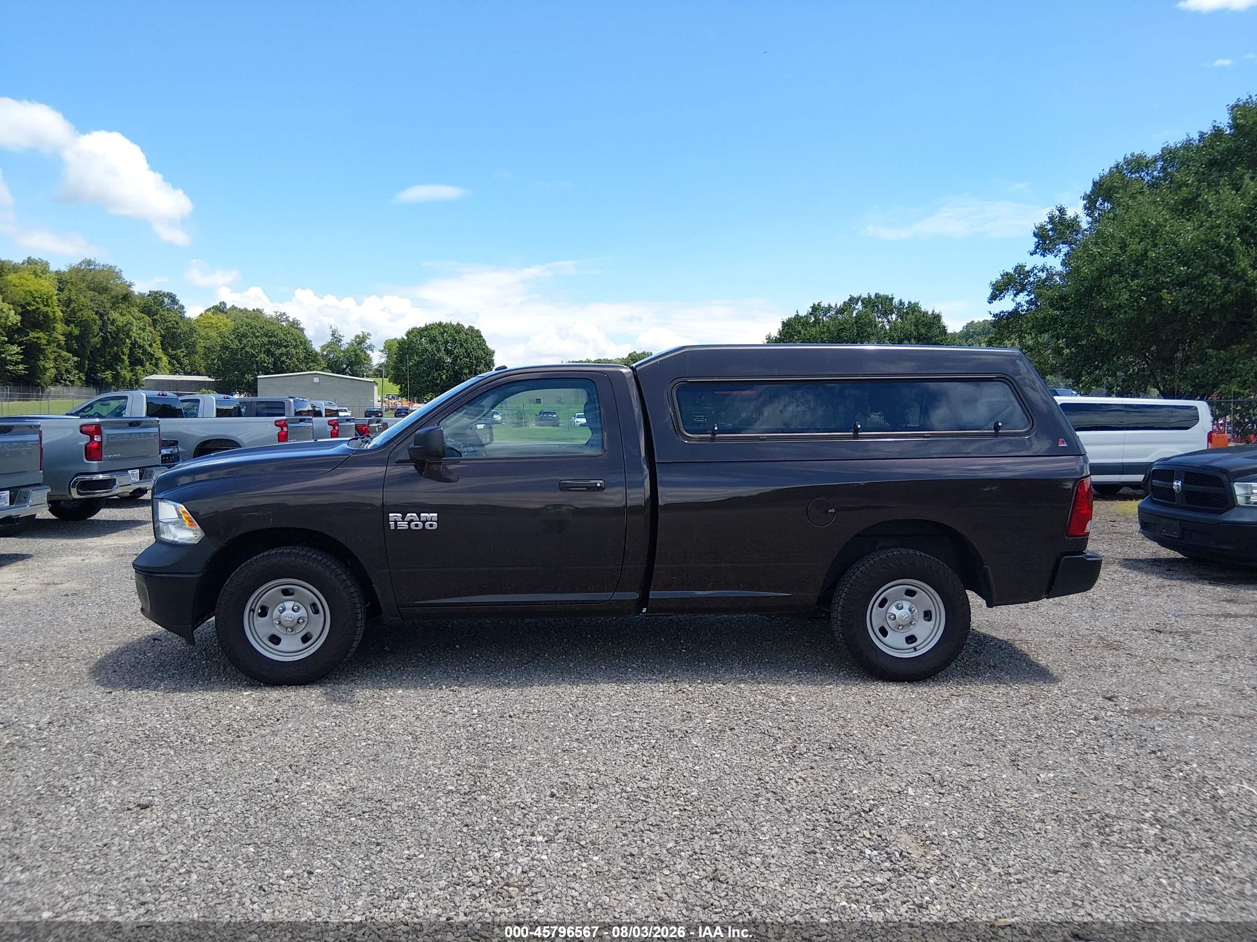 2017 RAM 1500 TRADESMAN  4X4 8' BOX