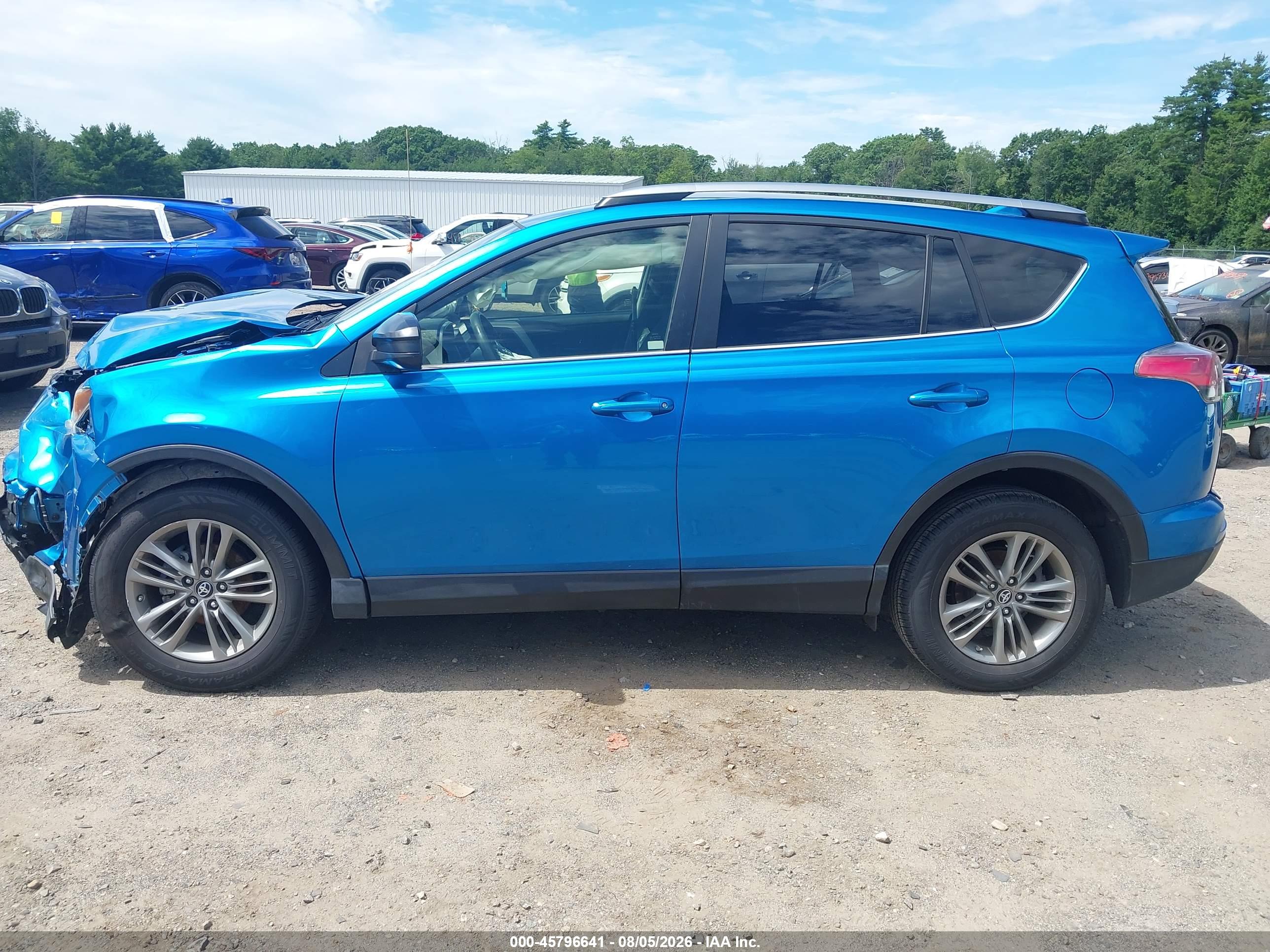 2017 TOYOTA RAV4 LE