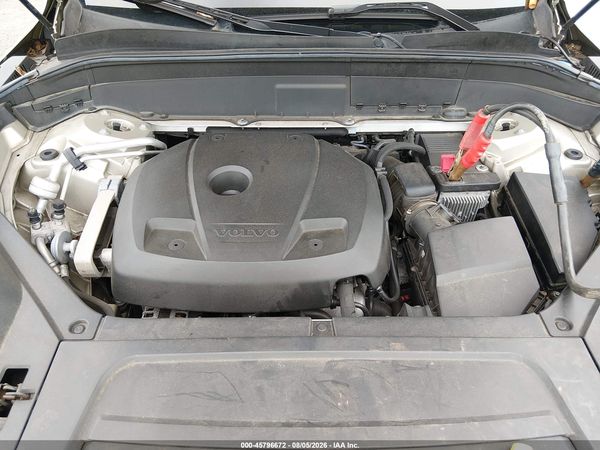 2016 VOLVO XC90 T6 MOMENTUM