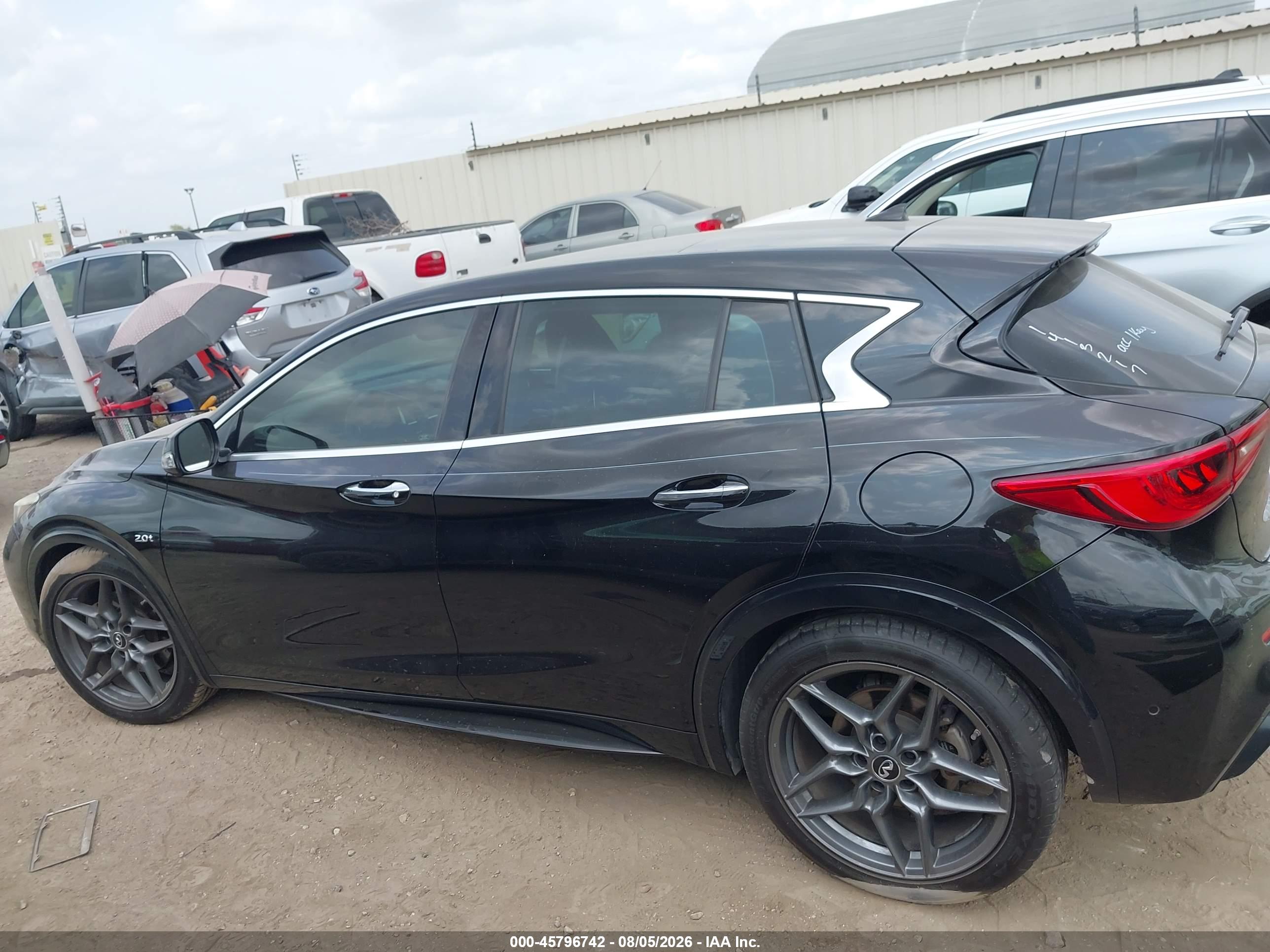 2018 INFINITI QX30 SPORT