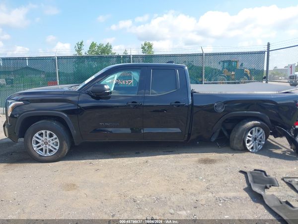 2022 TOYOTA TUNDRA SR5