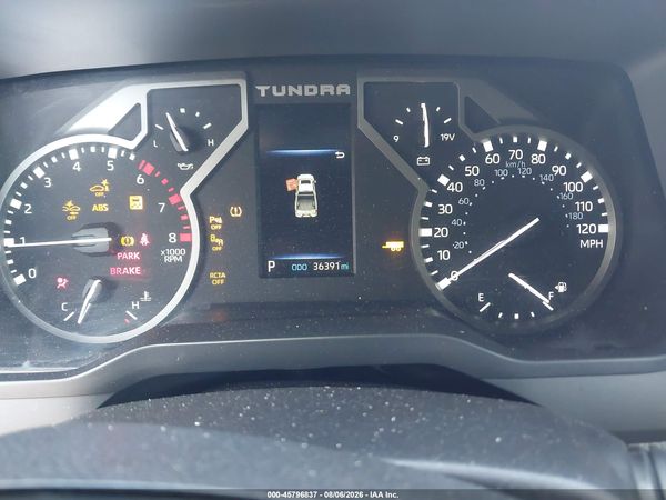 2022 TOYOTA TUNDRA SR5