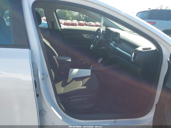 2022 KIA FORTE LXS