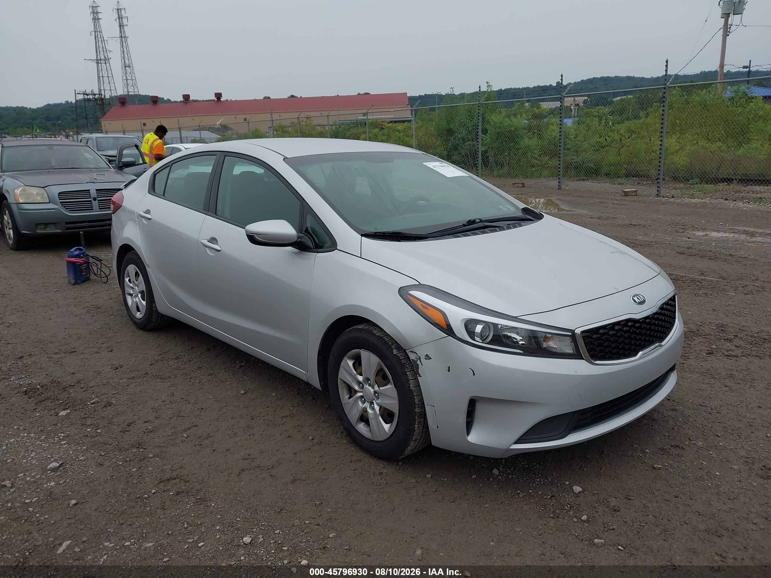 2017 KIA FORTE LX