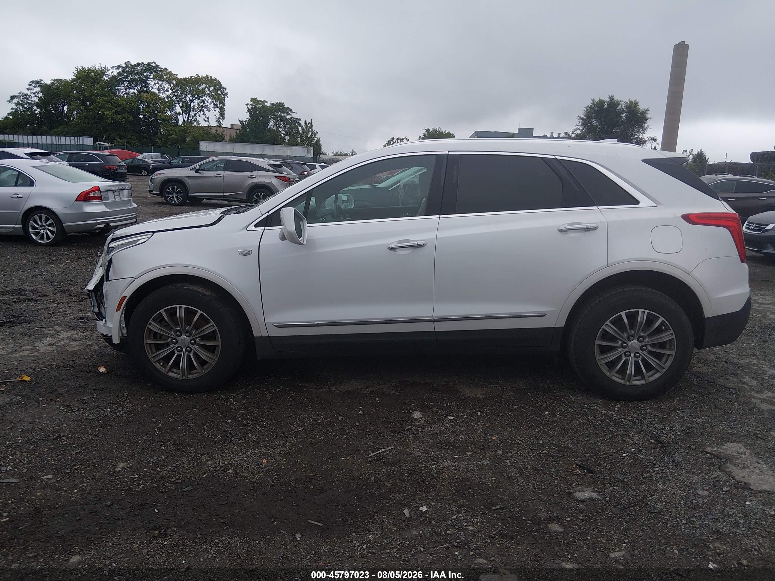2017 CADILLAC XT5 LUXURY