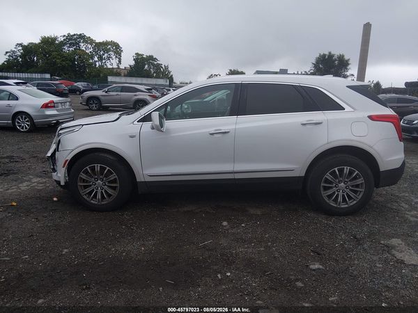 2017 CADILLAC XT5