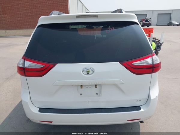2015 TOYOTA SIENNA LE 8 PASSENGER