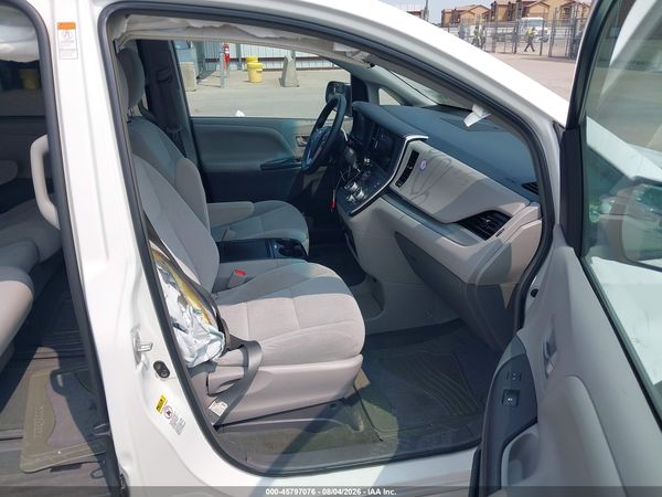 2015 TOYOTA SIENNA LE 8 PASSENGER