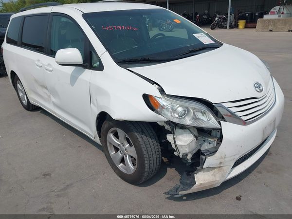 2015 TOYOTA SIENNA LE 8 PASSENGER